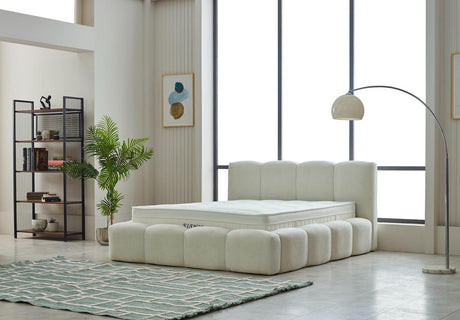Designerbett Elenor in Plüschstoff